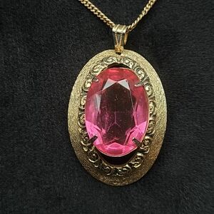 Vintage Pink Glass 1/20 12K Necklace